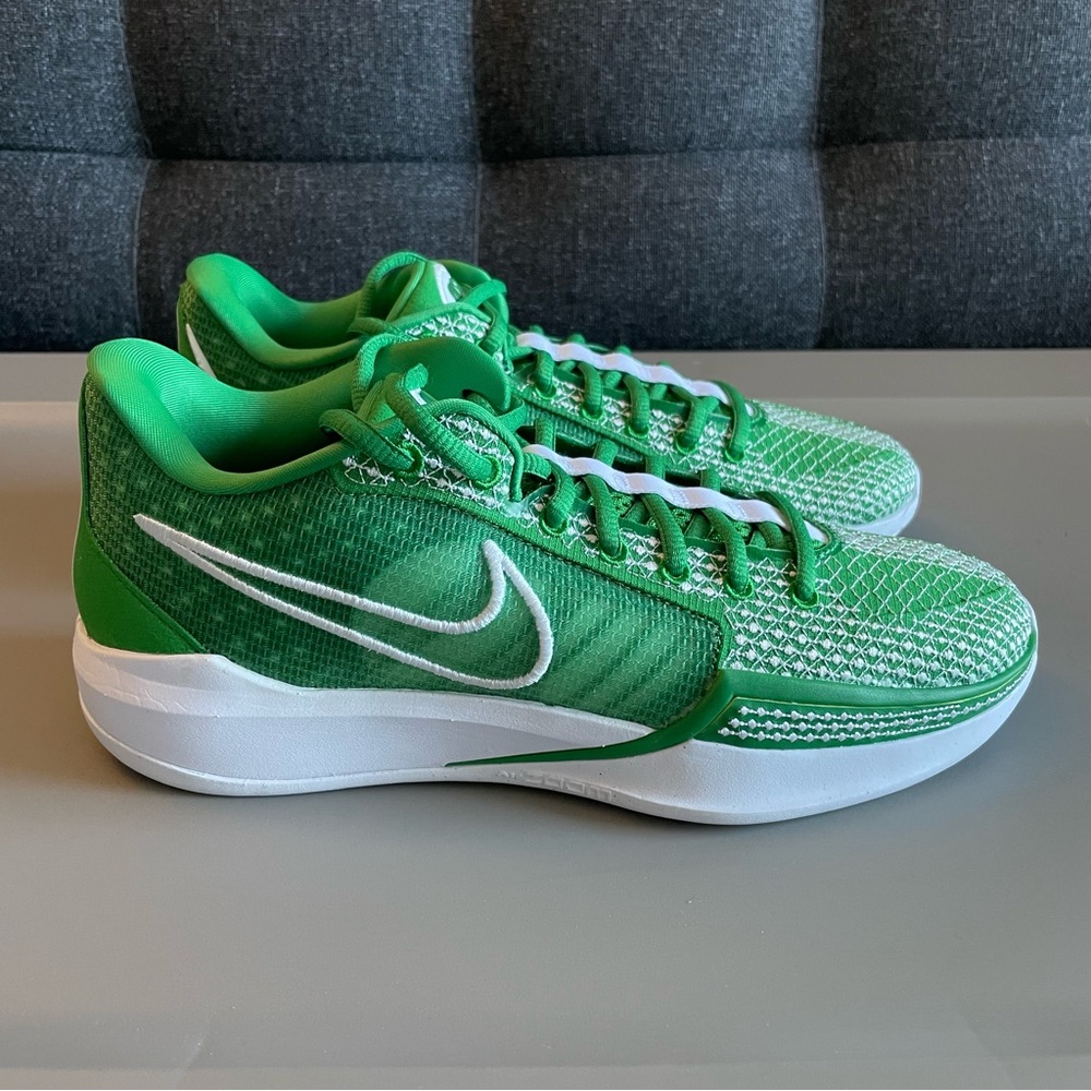 Nike Women's Sabrina 1 TB 'Apple Green' FQ3391-300 Basketball size 8